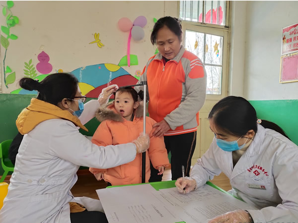 滕州市善南社区卫生服务中心： 开展辖区幼儿园健康查体活动